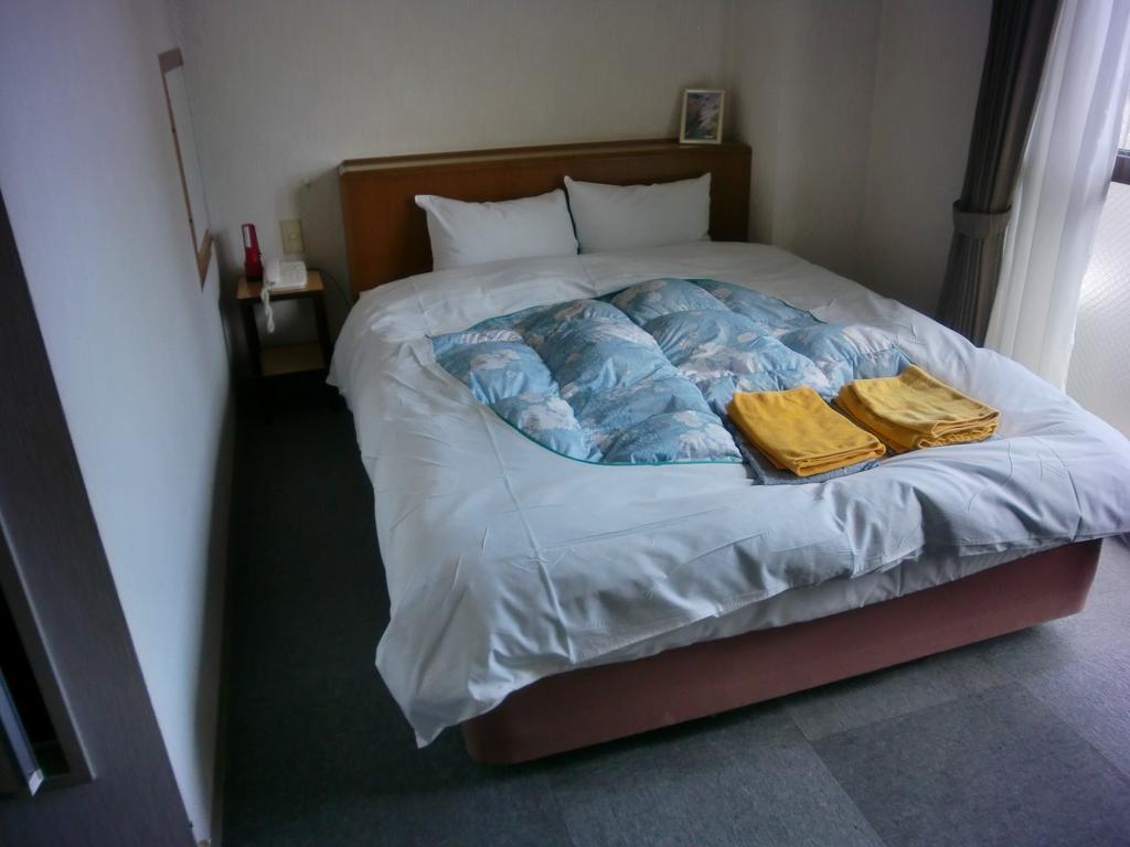 Business Hotel Nishi Ocu Kültér fotó